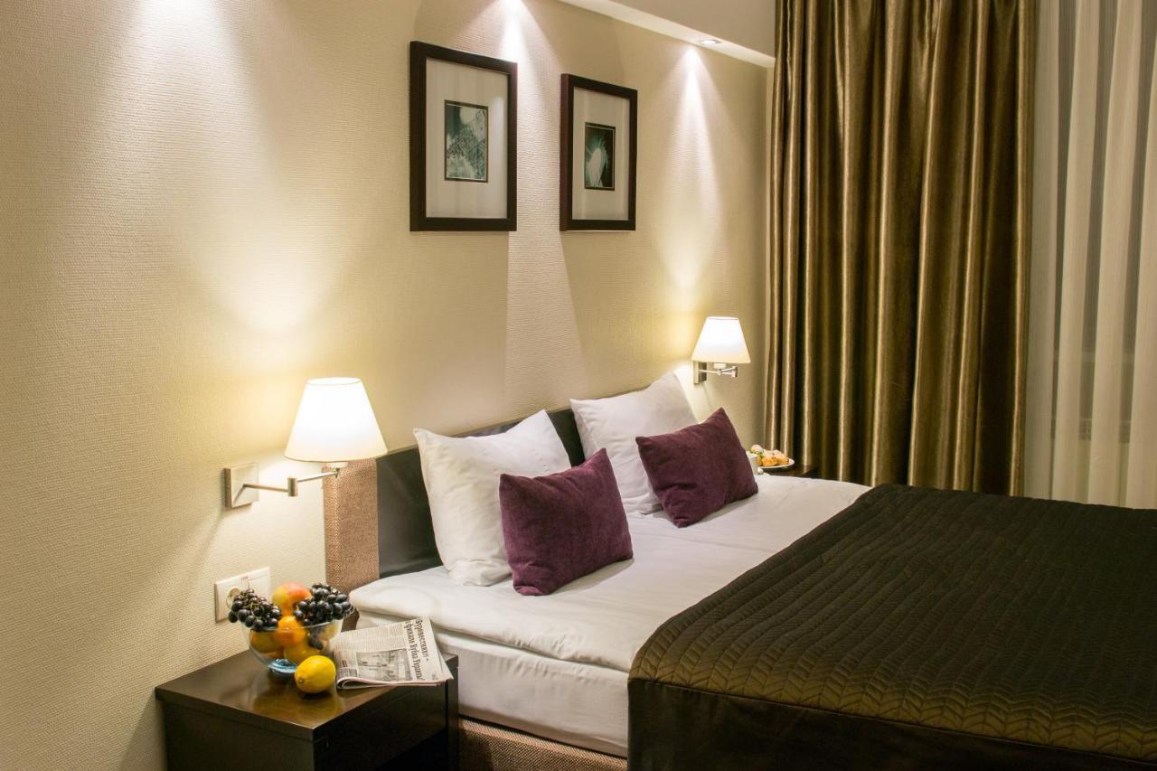 Riverside- Hotel And Mice تشيرنيهيفسكا المظهر الخارجي الصورة