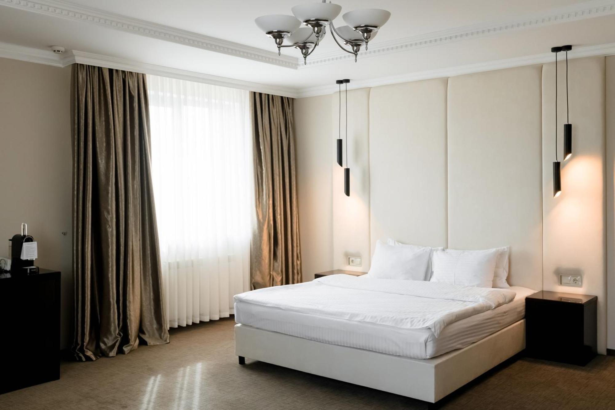 Riverside- Hotel And Mice تشيرنيهيفسكا المظهر الخارجي الصورة