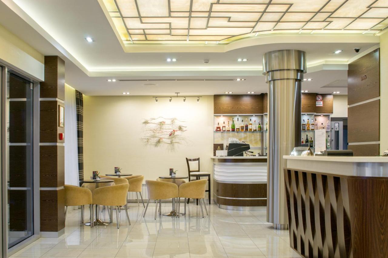 Riverside- Hotel And Mice تشيرنيهيفسكا المظهر الخارجي الصورة