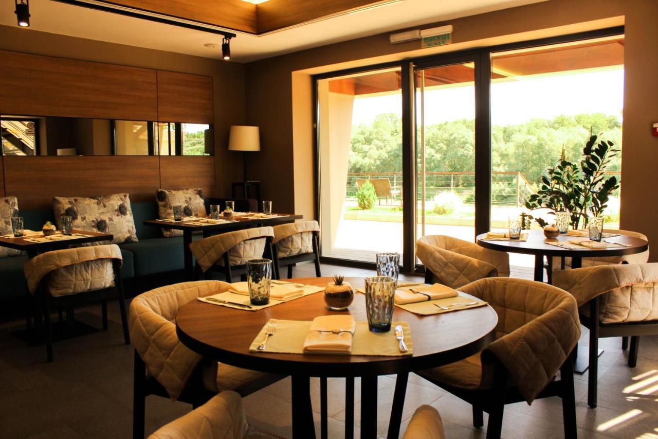 Riverside- Hotel And Mice تشيرنيهيفسكا المرافق الصورة