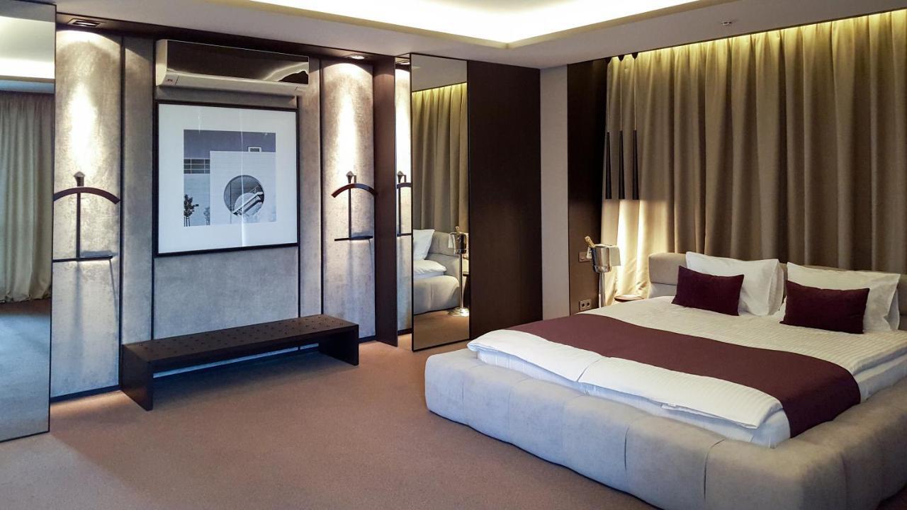 Riverside- Hotel And Mice تشيرنيهيفسكا المظهر الخارجي الصورة